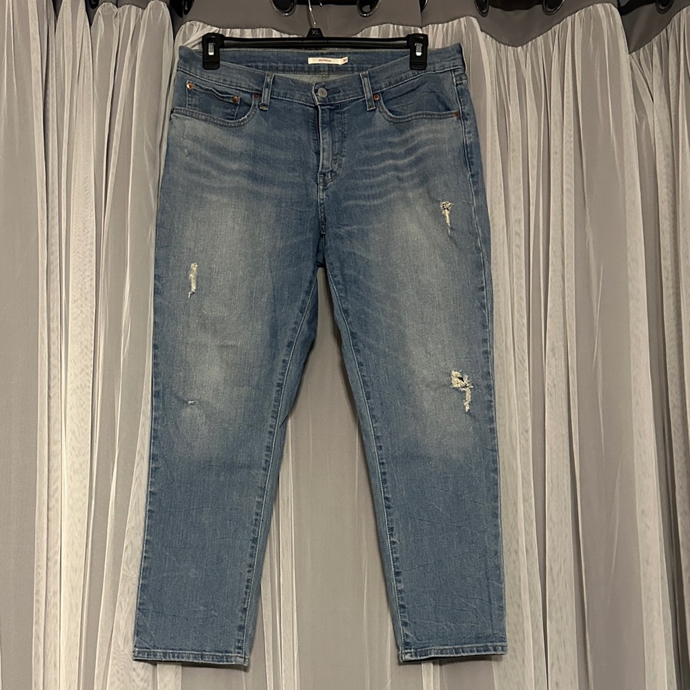 Levi's Classic Light Blue Jeans